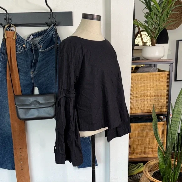 Free people Black Bell Sleeve Top size S - Picture 11 of 12